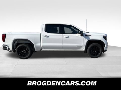 New 2026 GMC Sierra 1500 Elevation image 2