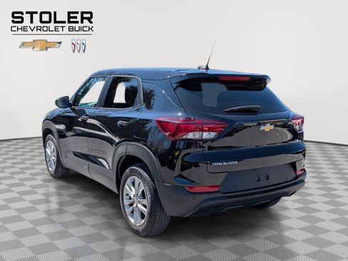 Used 2022 Chevrolet TrailBlazer LS FWD image 3