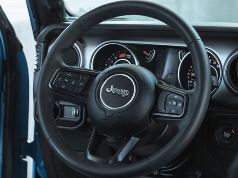 Used 2023 Jeep Wrangler Sport S image 21