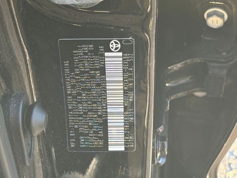 Used 2025 Toyota Corolla LE image 28