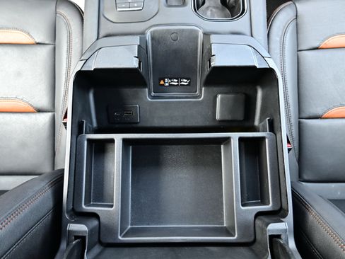 Used 2025 GMC Sierra 1500 AT4 w/ AT4 Premium Package AWD/4WD image 21