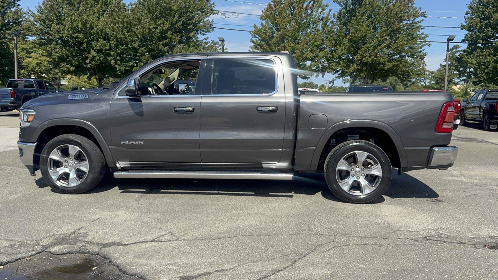 Used 2020 RAM 1500 Laramie AWD/4WD image 3