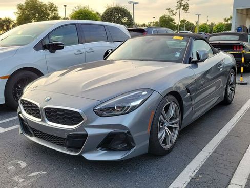 Used 2025 BMW Z4 sDrive30i RWD image 3