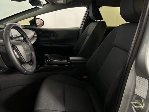 Used 2025 Toyota Prius LE image 21