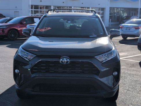Used 2019 Toyota RAV4 XLE image 2