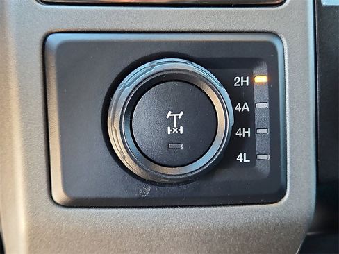 Used 2020 Ford F150 Raptor w/ Equipment Group 801A Mid image 25