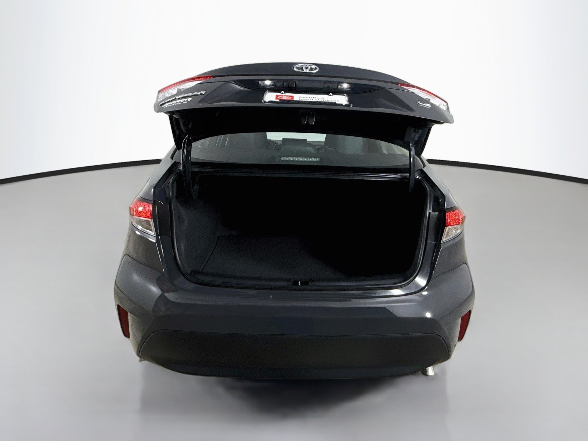 Certified 2025 Toyota Corolla LE FWD image 25