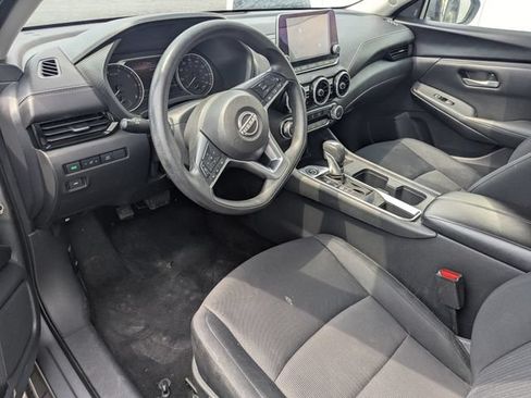 Used 2024 Nissan Sentra SV FWD image 11
