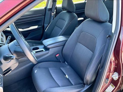 Used 2025 Nissan Altima 2.5 SV image 23