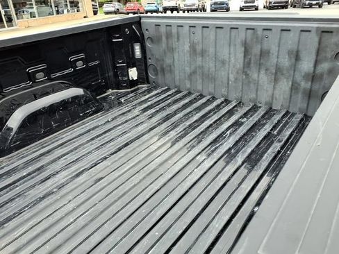 Used 2022 Chevrolet Silverado 1500 LT AWD/4WD image 24