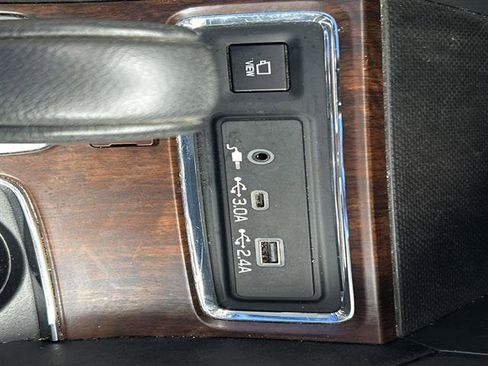 Used 2023 Subaru Ascent Touring image 34