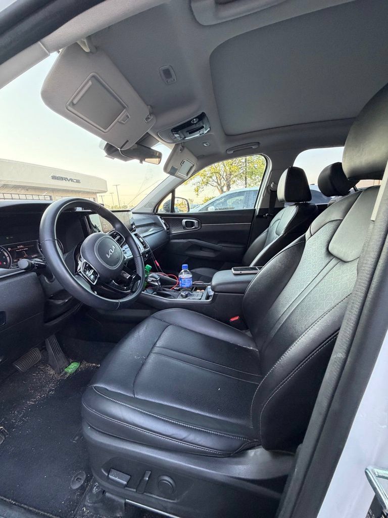 Used 2023 Kia Sorento S w/ Panoramic Sunroof Package FWD image 5