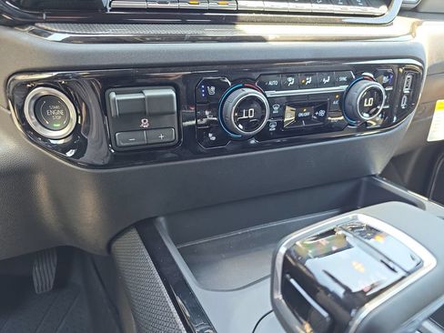 New 2026 Chevrolet Silverado 1500 ZR2 AWD/4WD image 25