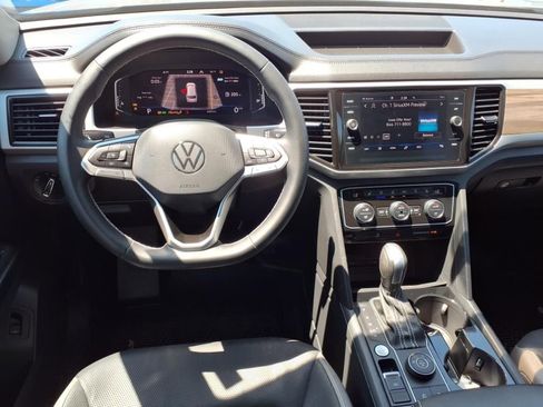 Used 2021 Volkswagen Atlas SEL Premium image 6