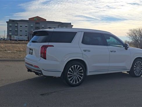 Used 2024 Hyundai Palisade Calligraphy image 6