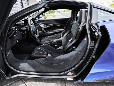 Used 2024 McLaren 750S image 31