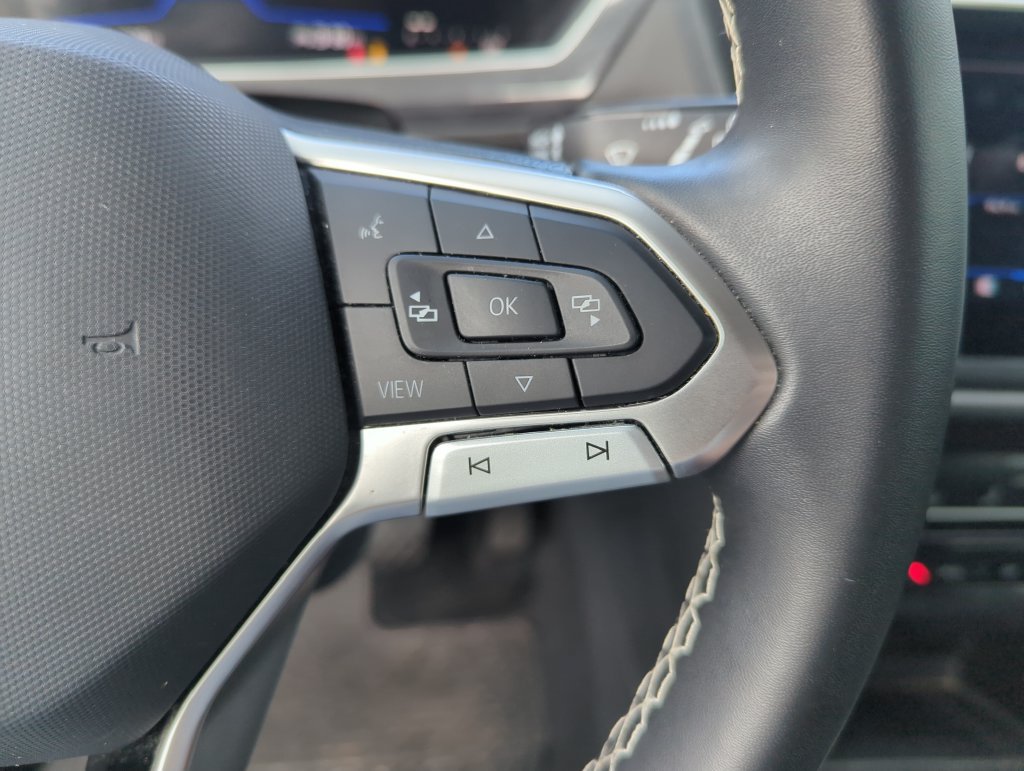 Used 2023 Volkswagen Tiguan SE FWD image 23