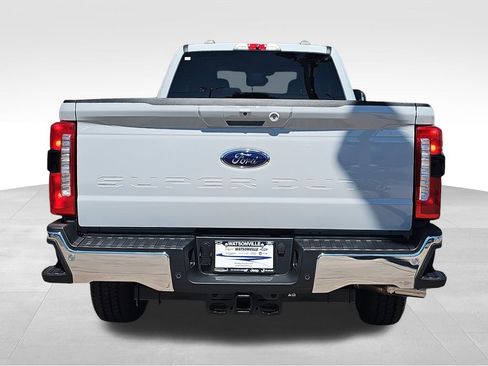 New 2026 Ford F350 Lariat w/ FX4 Off-Road Package image 4