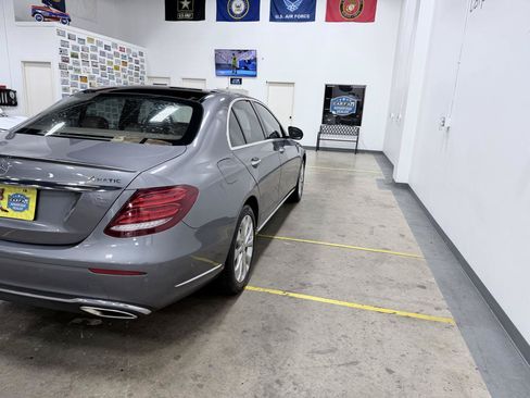Used 2017 Mercedes-Benz E 300 4MATIC image 23