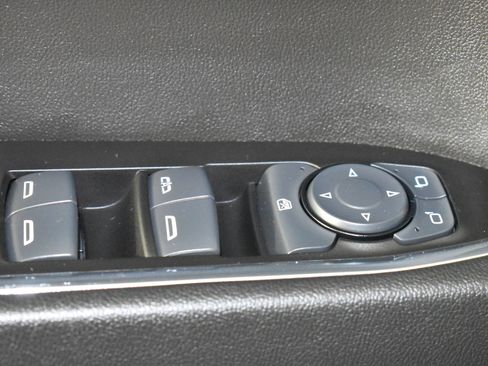 Used 2025 Chevrolet Silverado 1500 LT image 37