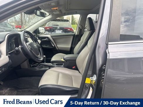 Used 2016 Toyota RAV4 Limited w/ Advanced Technology Package image 17