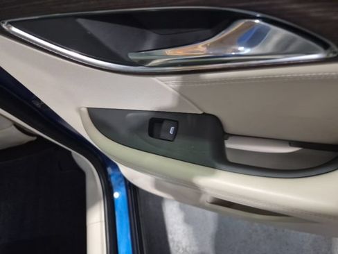 Used 2023 Buick Envision Avenir AWD/4WD image 26