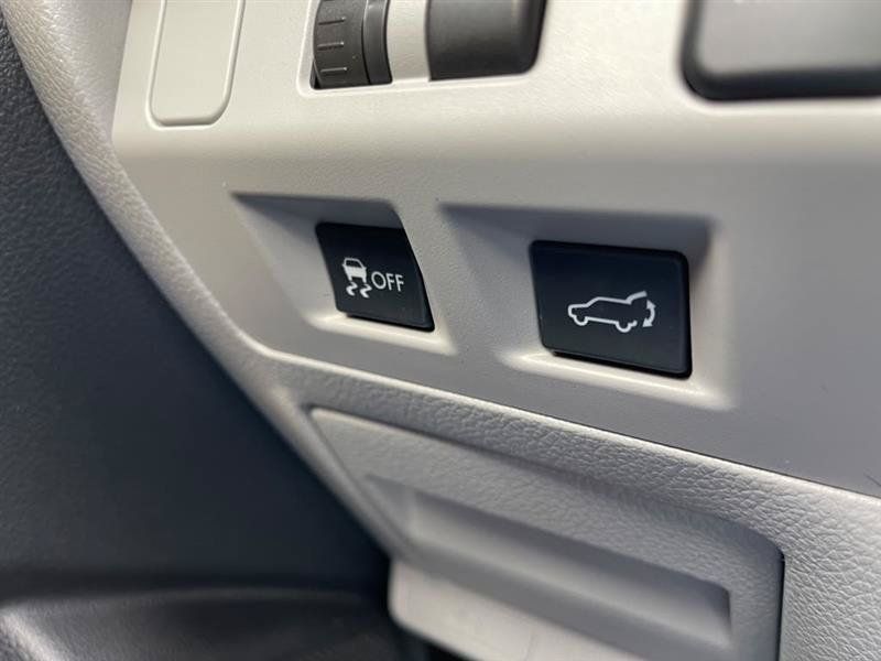 Used 2015 Subaru Forester 2.5i Touring w/ Eyesight & Navigation System AWD/4WD image 26