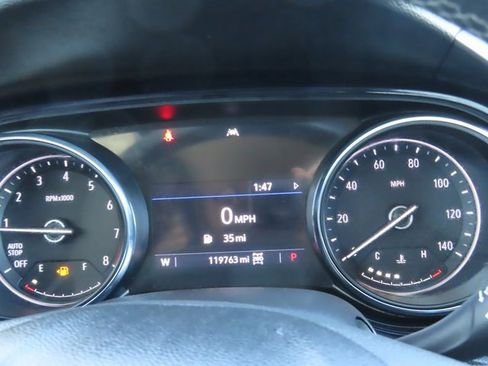 Used 2022 Buick Encore GX Select w/ Sport Touring Package image 32