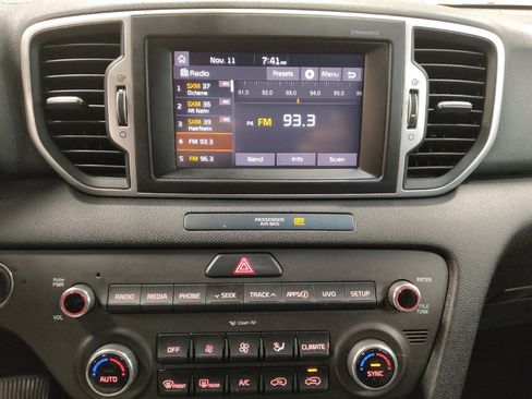 Used 2017 Kia Sportage EX image 25