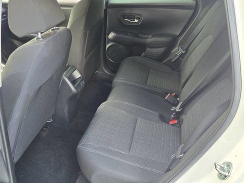 Used 2024 Honda HR-V LX image 12