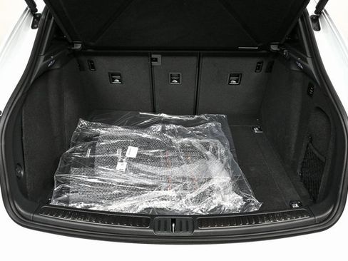 New 2026 Porsche Macan S image 40