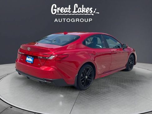 Used 2025 Toyota Camry SE w/ Convenience Package FWD image 5
