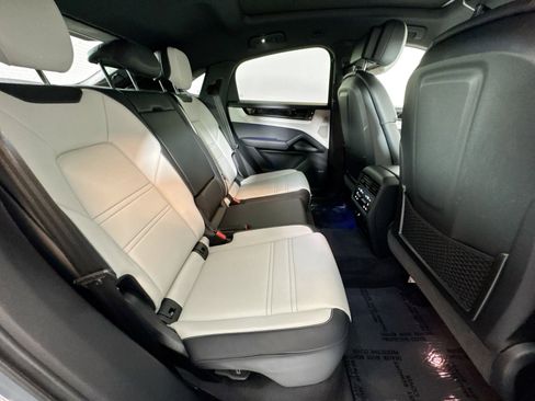 Certified 2025 Porsche Cayenne Coupe image 22