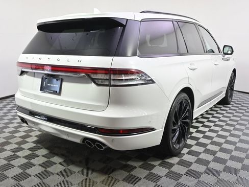 Used 2023 Lincoln Aviator Reserve w/ Equipment Group 201A AWD/4WD image 6