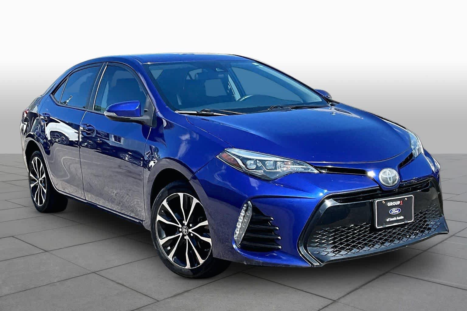 Used 2017 Toyota Corolla SE FWD image 3