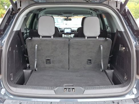 Certified 2022 Ford Explorer XLT w/ Equipment Group 202A image 30