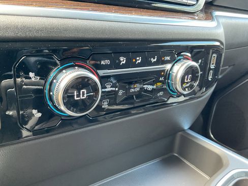 New 2026 GMC Sierra 1500 Elevation w/ Elevation Premium Package image 18