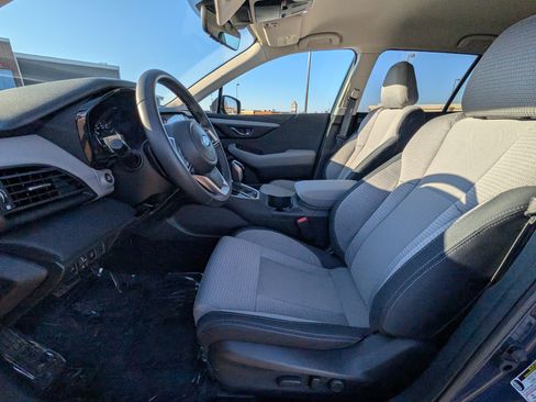 Used 2025 Subaru Outback Premium image 32