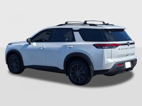 New 2026 Nissan Pathfinder SL w/ SL Premium Package AWD/4WD image 3