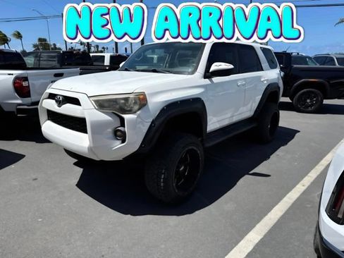 Used 2014 Toyota 4Runner SR5 AWD/4WD image 1