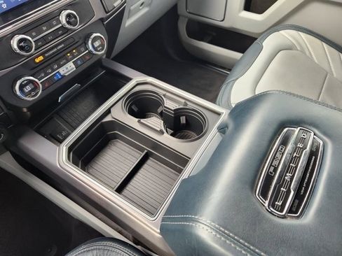 Used 2022 Ford F250 Limited image 18