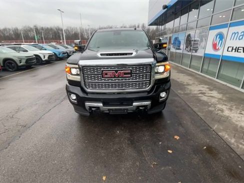 Certified 2018 GMC Sierra 2500 Denali w/ Duramax Plus Package image 3