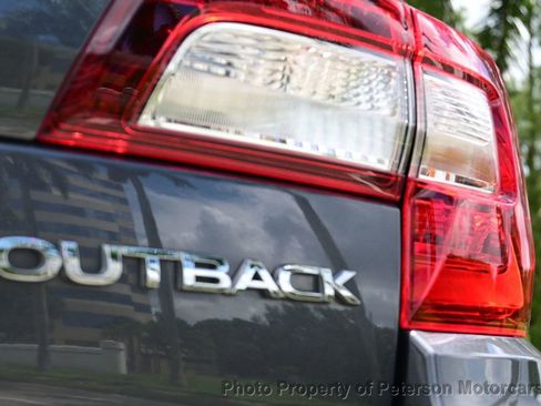 Used 2018 Subaru Outback 2.5i Limited image 13