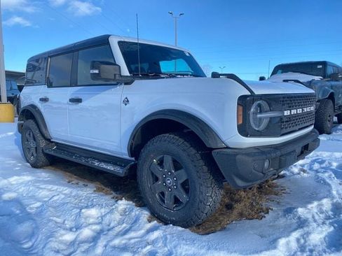 New 2025 Ford Bronco Outer Banks image 9