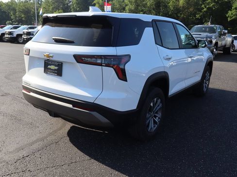 New 2027 Chevrolet Equinox LT FWD image 25