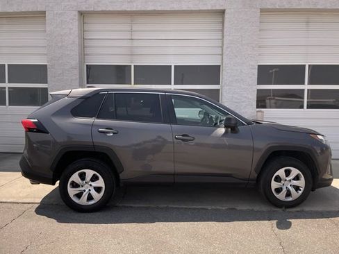 Used 2025 Toyota RAV4 LE AWD/4WD image 1