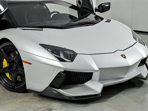 Used 2013 Lamborghini Aventador LP 700-4 AWD/4WD image 3