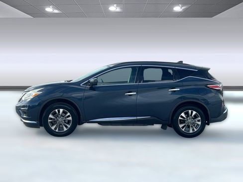 Used 2017 Nissan Murano SV image 2