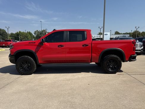 Used 2023 Chevrolet Silverado 1500 ZR2 w/ Technology Package AWD/4WD image 11