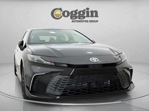 New 2026 Toyota Camry SE image 29